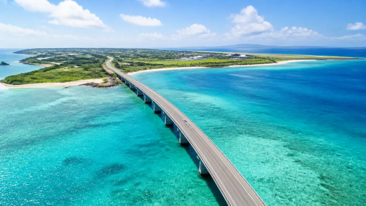 下地島はどこにある?宮古島から車で渡れる「空港の島」の解説画像
